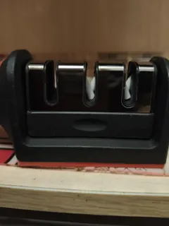 Customer photo of 4 Stage Knife Sharpener, Extra Finishing Pass (3-Stage Version Also Available)