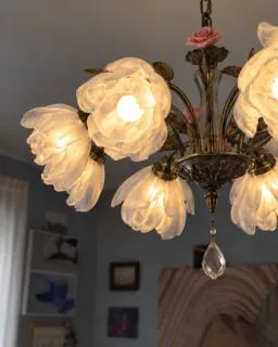 Customer photo of Vintage Flower Chandelier with Glass Petal Shades, Antique Brass and Amber Finish, 31.5-Inch Dining Room Light
